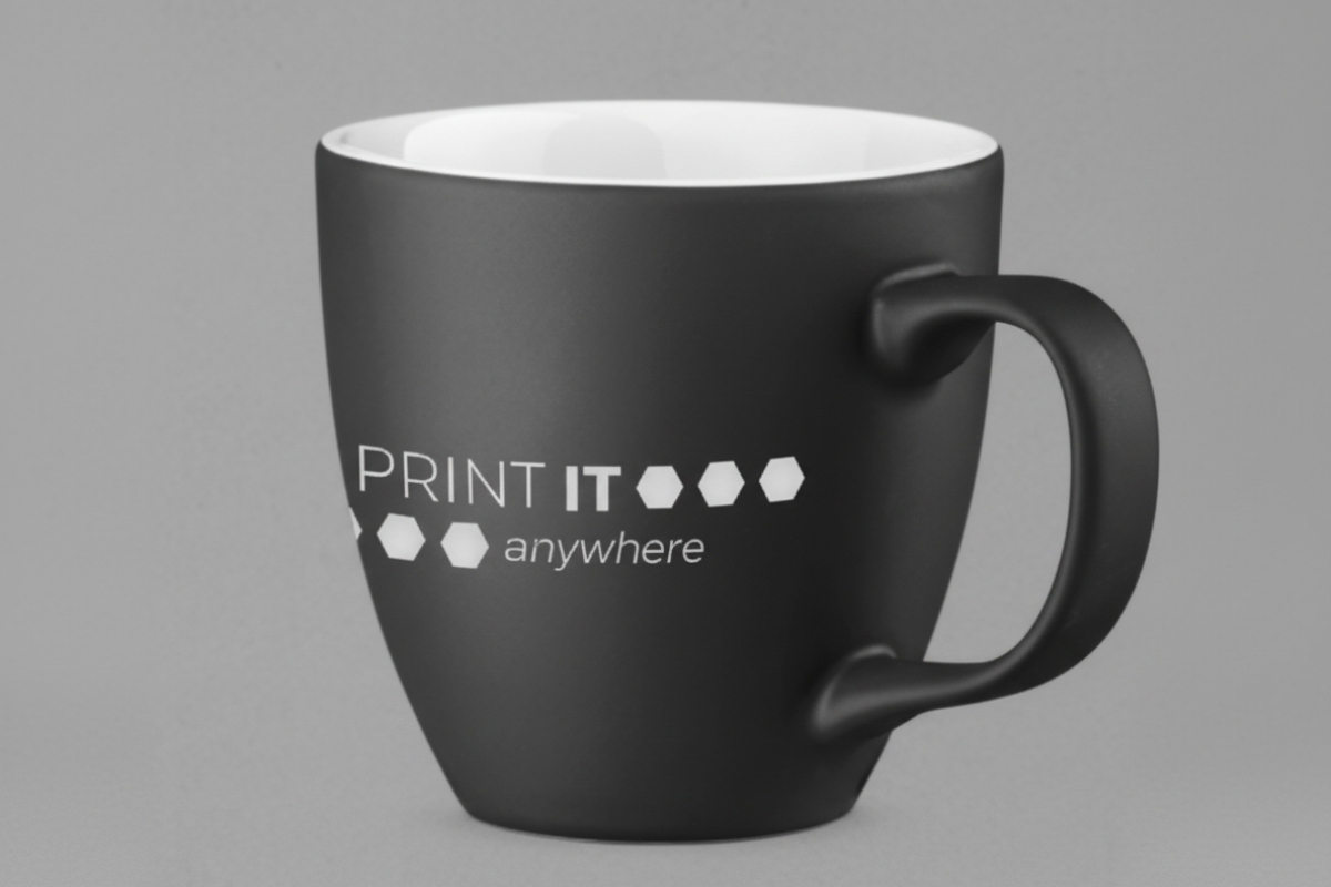 freepik__igual-a-la-que-he-subido-con-la-taza__41664